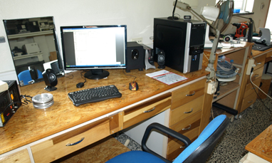 Secretária com computador